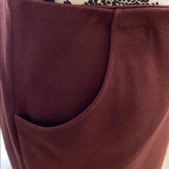 Boss Skirt - Picture 2 of 9